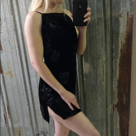 VINTAGE Black Velvet Box Cut Body Con Zip Up Back Mini Dress - Picture 4 of 15